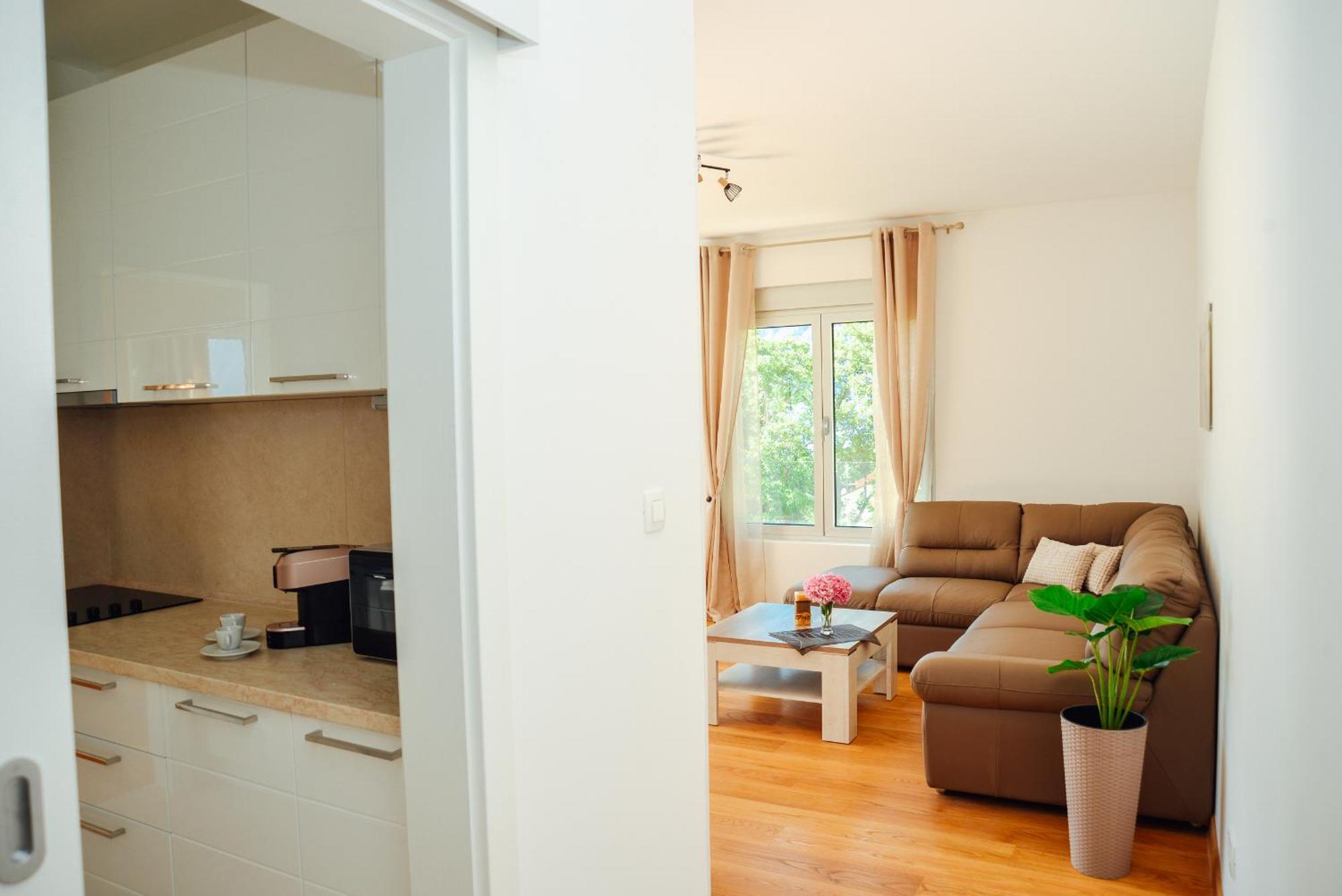 Sea View Apartment For 4 Kotor Exterior foto